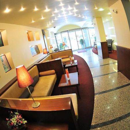 Arma Hotel Маниса Екстериор снимка