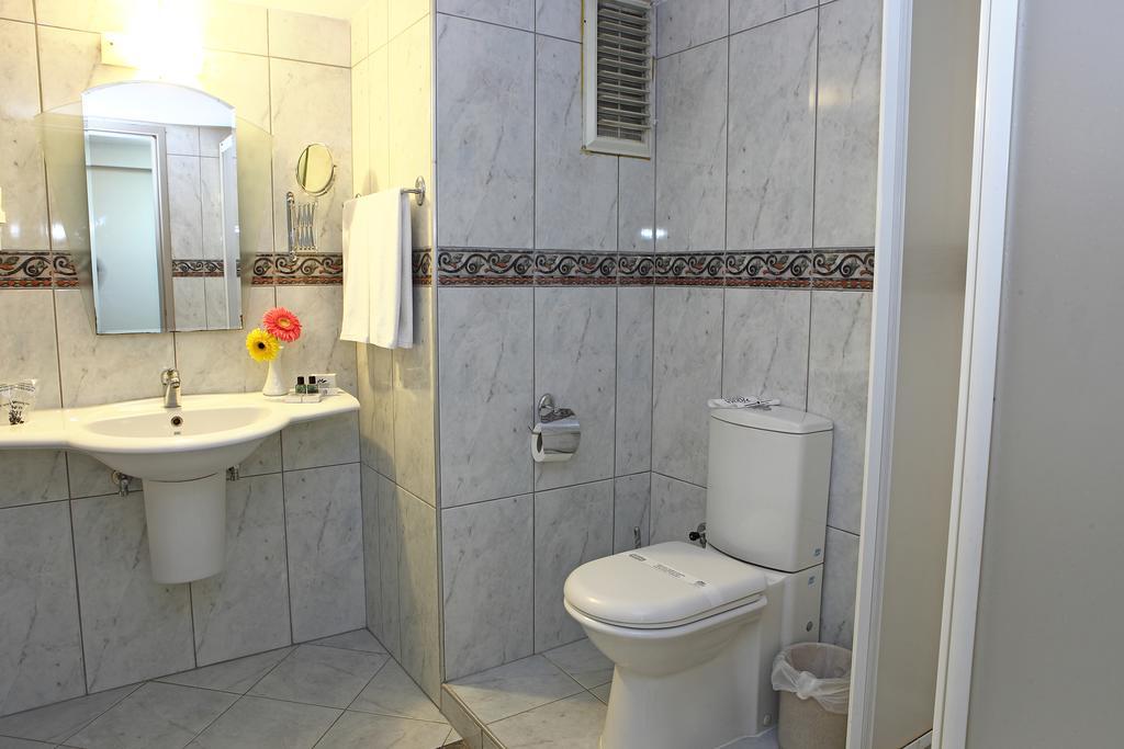 Arma Hotel Маниса Екстериор снимка