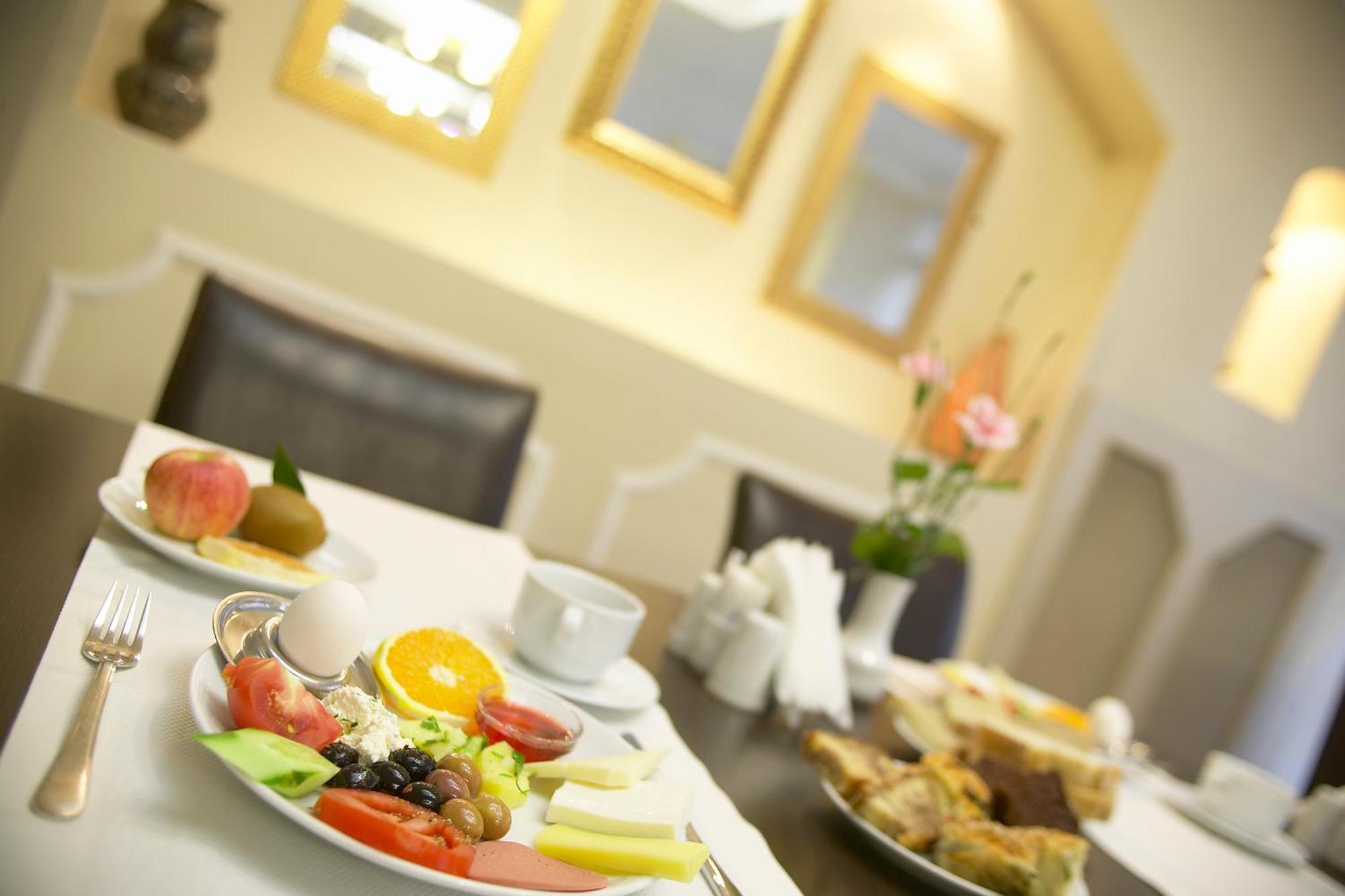 Arma Hotel Маниса Екстериор снимка