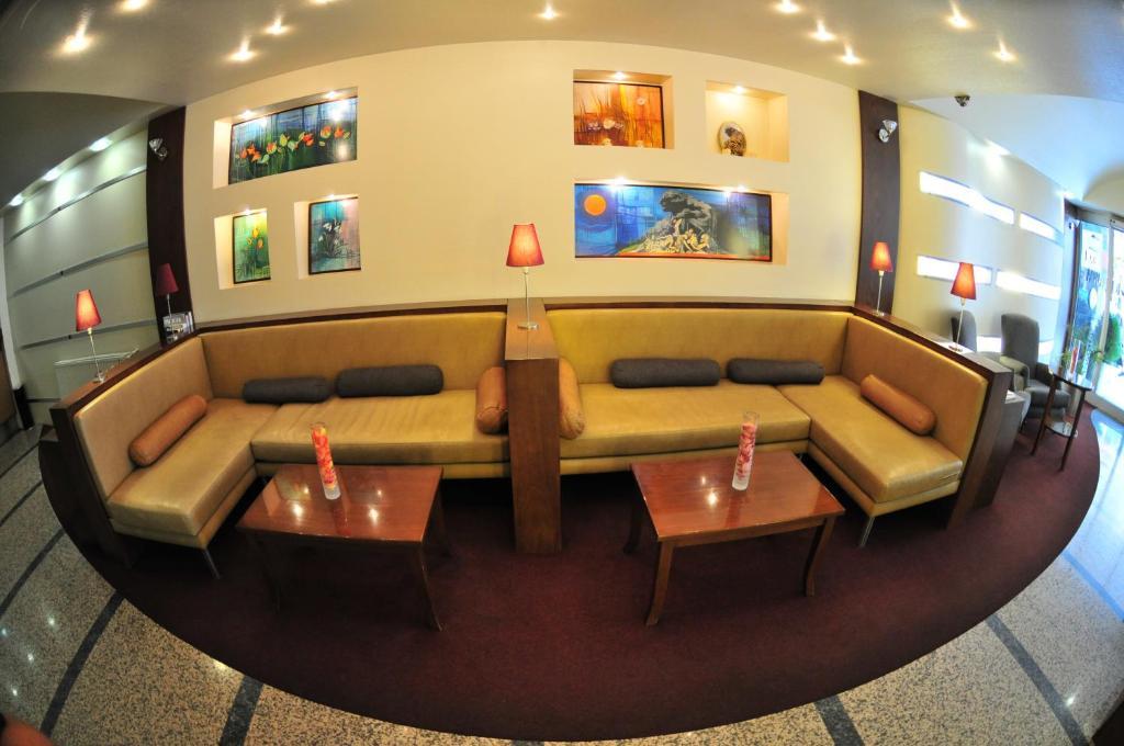 Arma Hotel Маниса Екстериор снимка