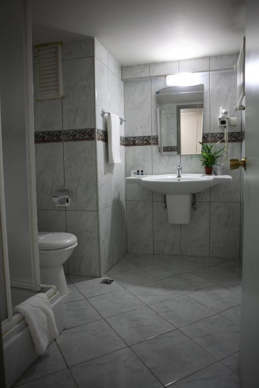 Arma Hotel Маниса Екстериор снимка