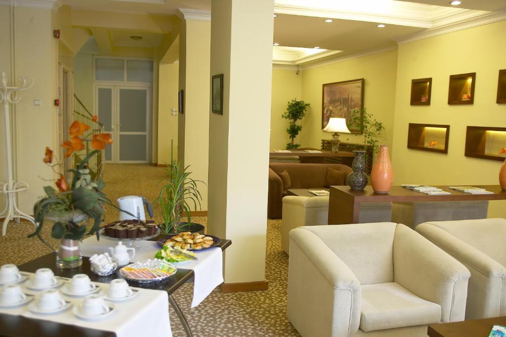 Arma Hotel Маниса Екстериор снимка